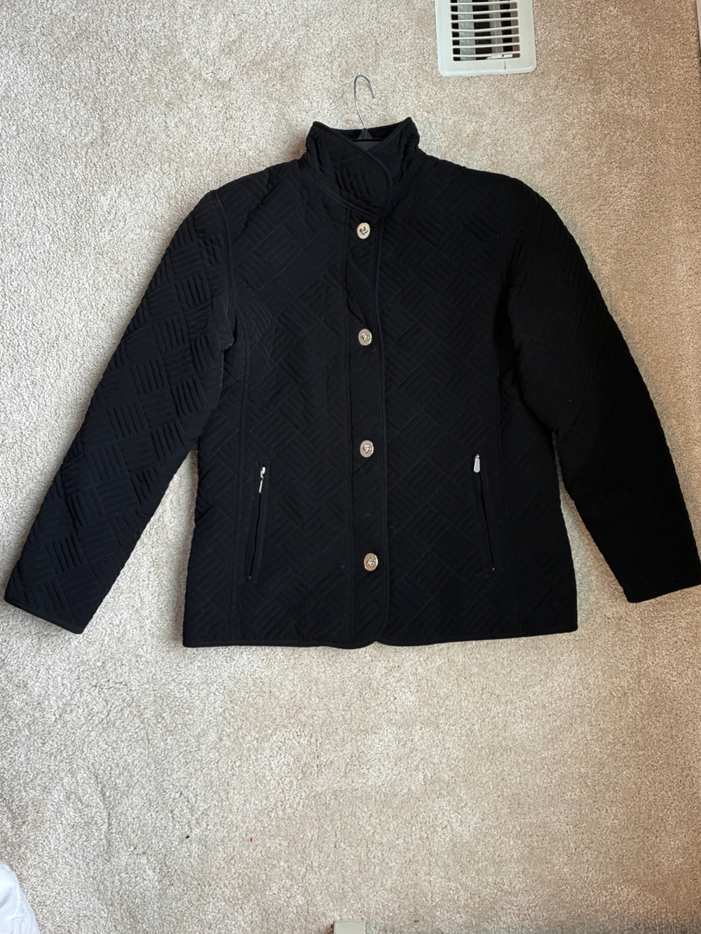 Gallery Women’s Black Quilted Button-Front Jacket